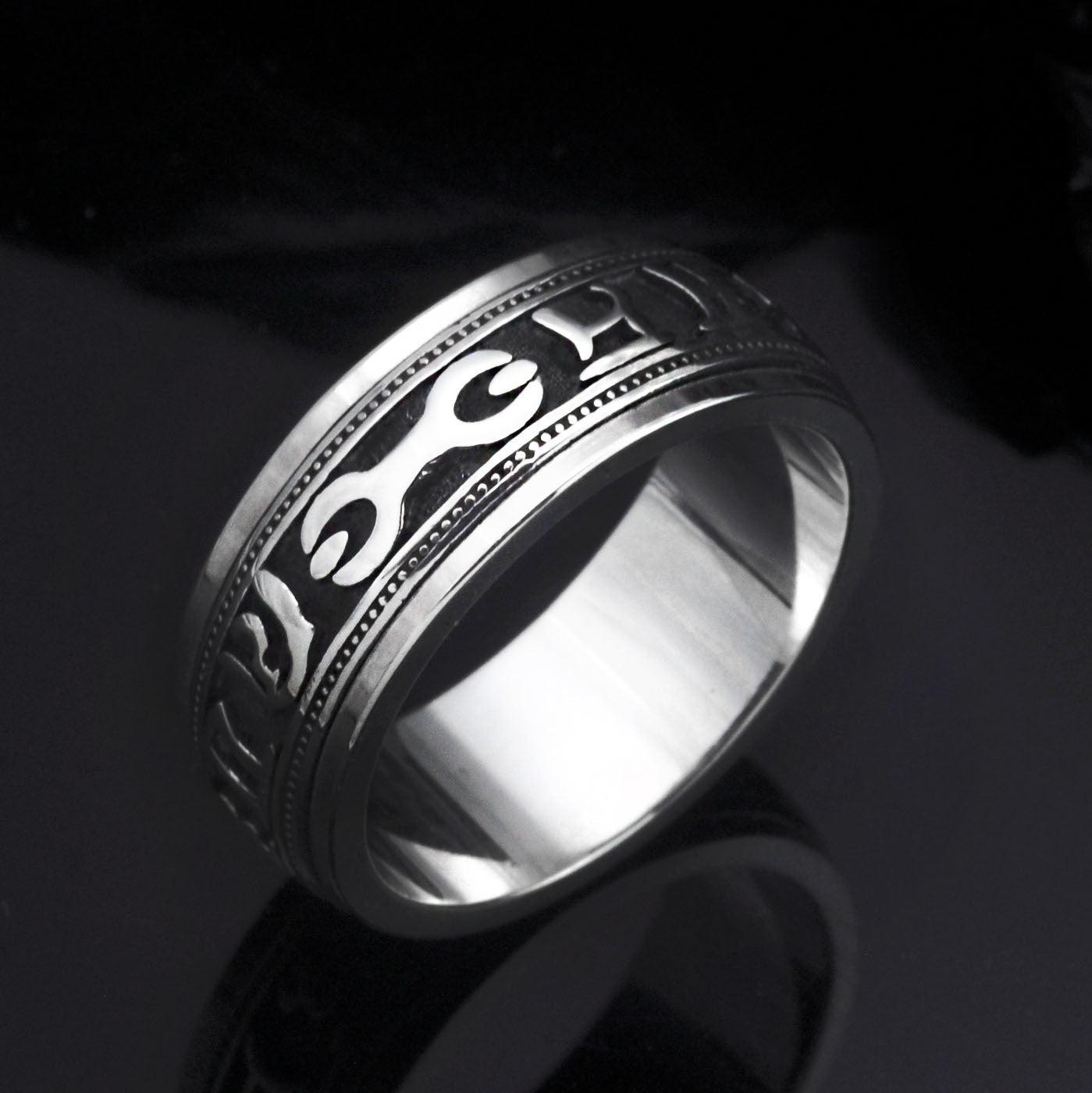 %92.5 Silver Fortune Spinner Ring